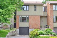42 Sandhurst Court